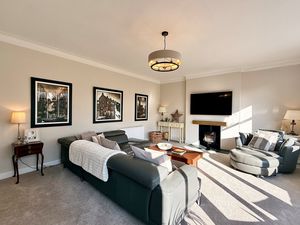 Photo 27- click for photo gallery